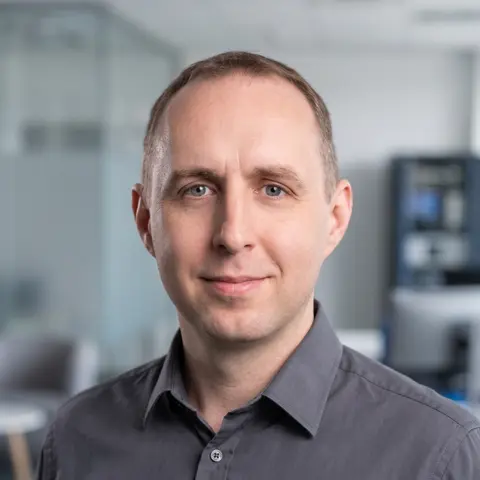 Sebastijan Bandur, zastopnik